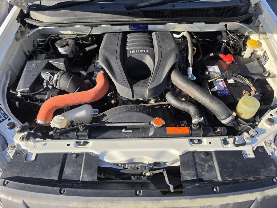 2017 Isuzu D-MAX  SX Cab Chassis Image 23