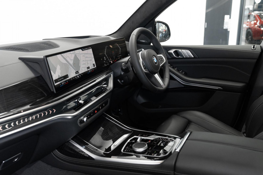 2025 BMW X7 G07 LCI xDrive40i M Sport SUV