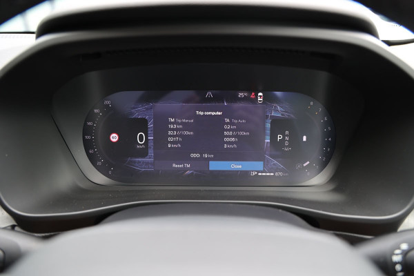 2025 MY26 Volvo XC40 XZ Plus B4 SUV Image 16