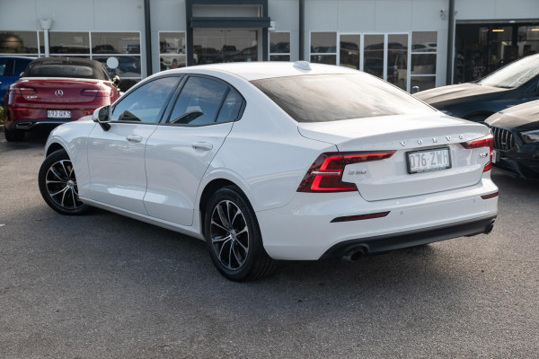 2019 MY20 Volvo S60 Z Series T5 Momentum Sedan image 2