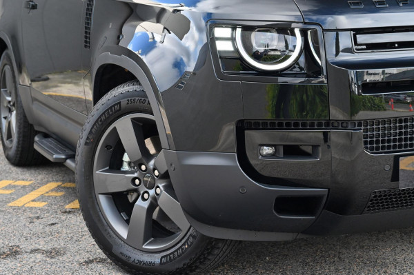 2026 Land Rover Defender L663 90 D250 S SUV image 21