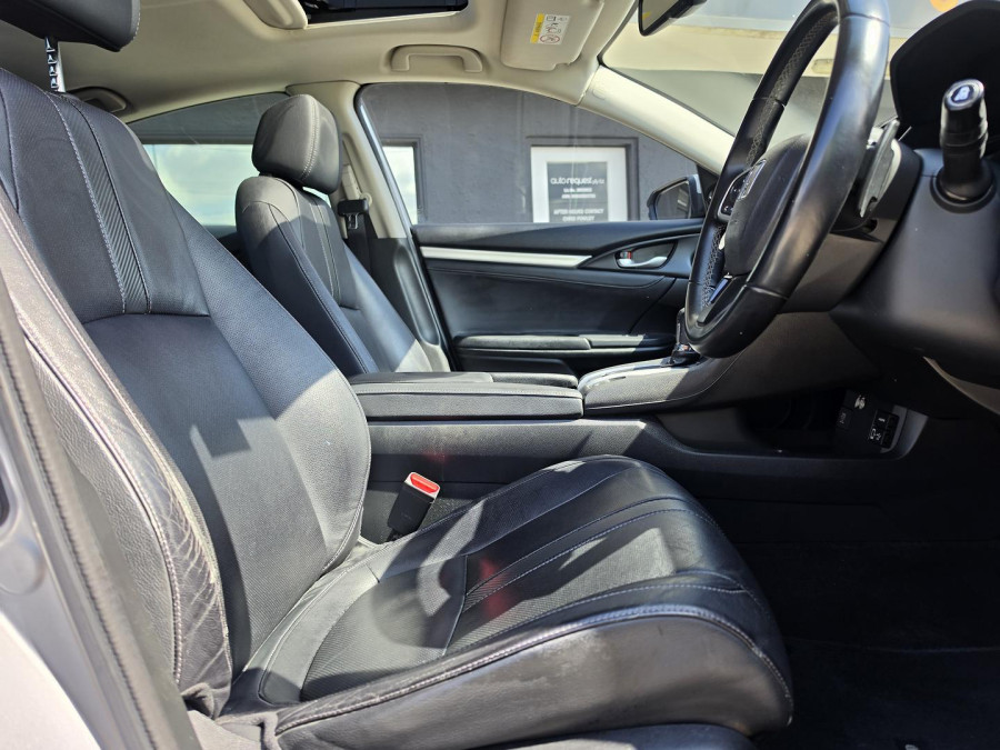 2016 Honda Civic 10th Gen VTi-LX Sedan Image 20