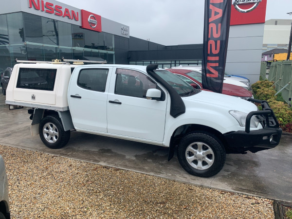 2017 Isuzu Ute D-MAX Utility crew cab