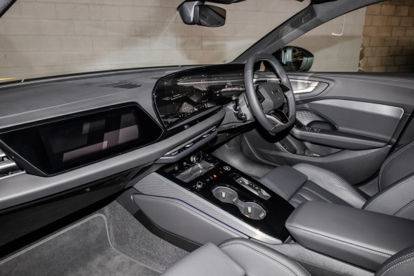 2025 Audi A5 B10  TFSI 200kW S line Wagon image 8
