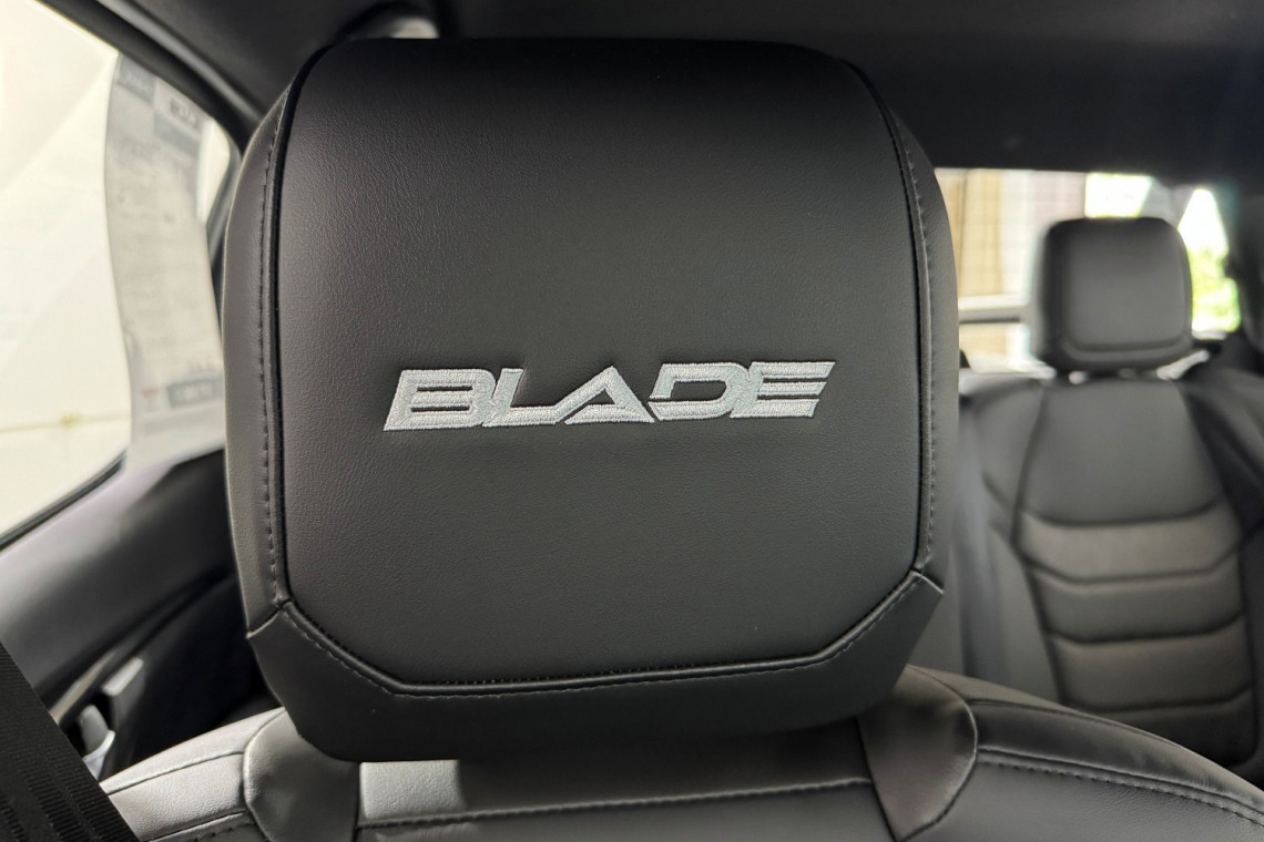 2024 Isuzu Dmax 4x4 RG MY24 BLADE Ute Image 14