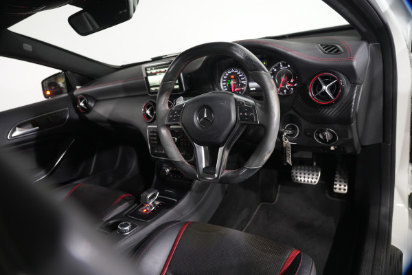 2015 Mercedes-Benz A-Class A45 AMG Hatch image 11