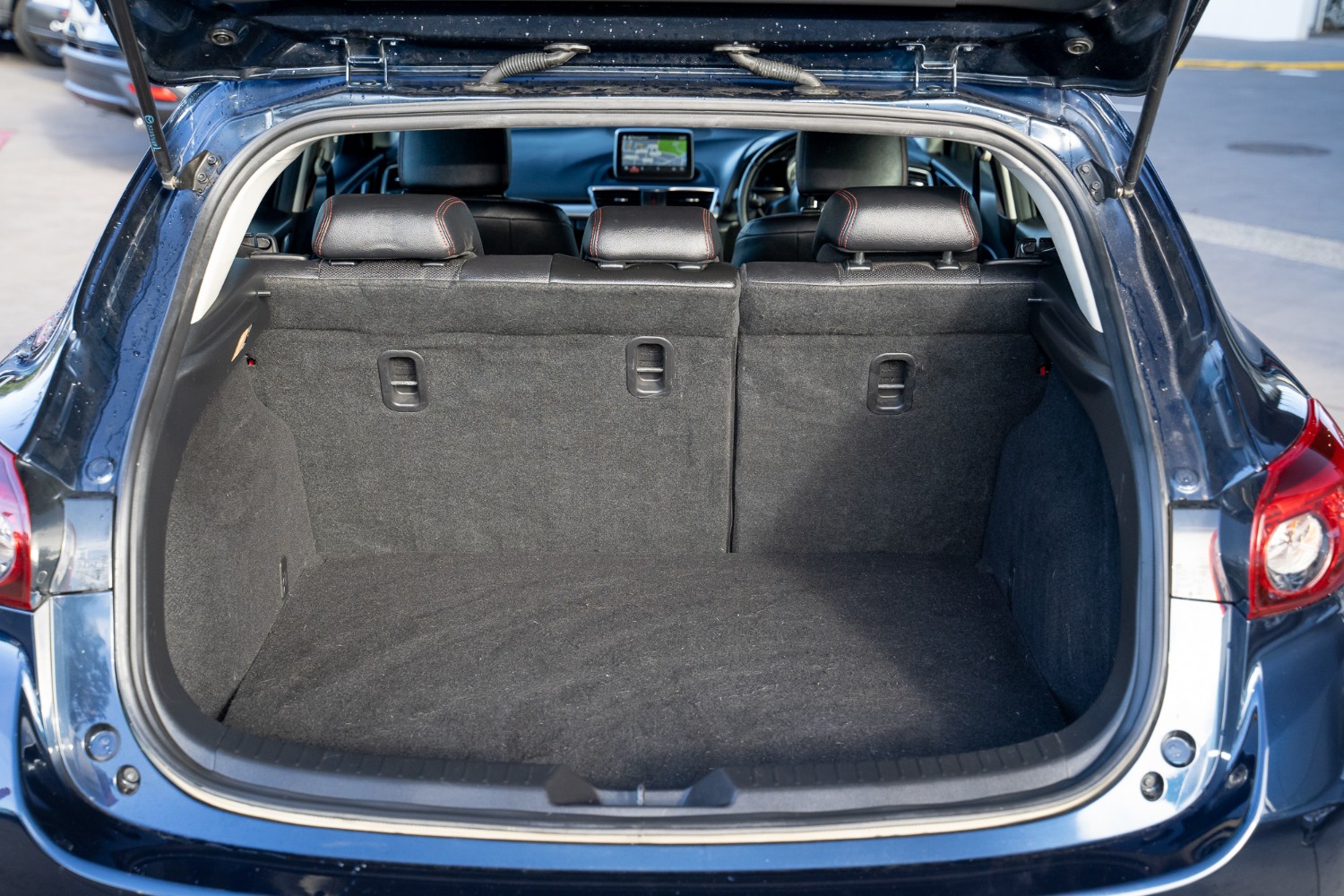 2013 Mazda 3 Hatchback Image 13