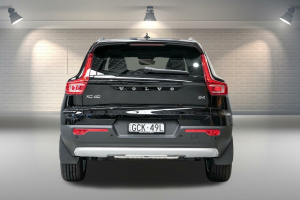 2025 MY26 Volvo XC40 XZ Plus B4 SUV Image 18
