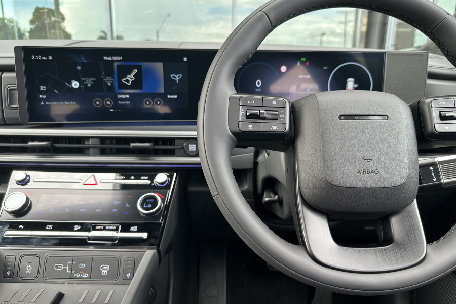 2025 Hyundai Santa Fe MX5.V1 Hybrid Calligraphy SUV Image 9