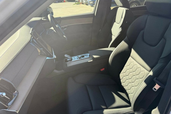 2026 Volvo XC90 L Series Plus T8 Plug-in Hybrid Dark SUV Image 14
