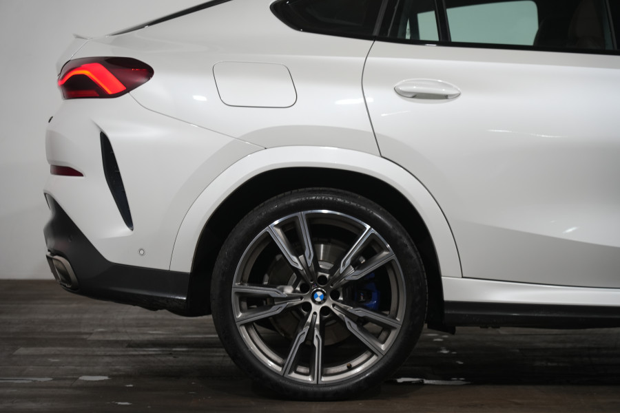 2022 BMW X6 M50i Coupe