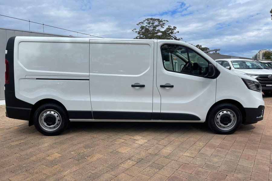 2024 Renault Trafic X82 Premium Van Image 9