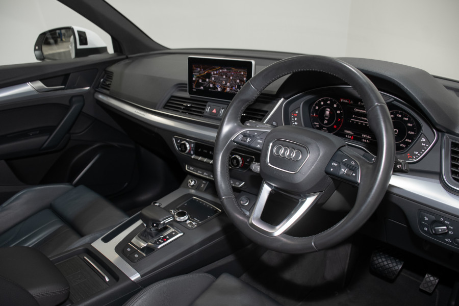 2020 Audi Q5 FY 45 TFSI sport SUV Image 15