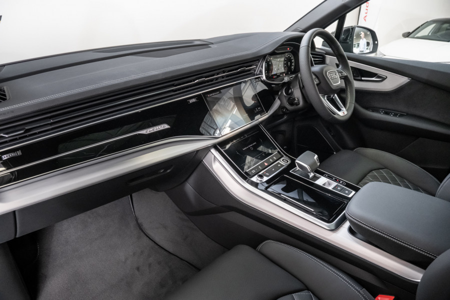 2026 MY25 Audi Q7 4M TFSI 250kW S line SUV