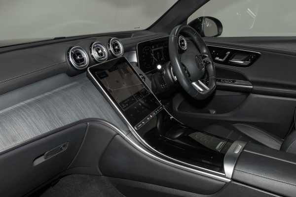 2025 Mercedes-Benz GLC-Class GLC300 SUV image 22