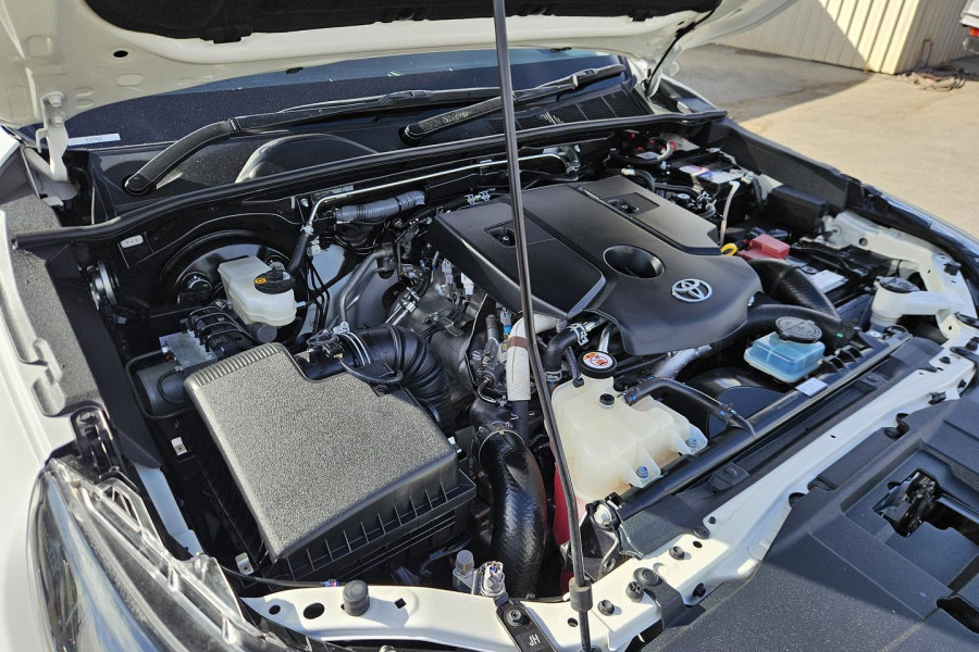 2022 Toyota HiLux GUN126R SR Double-Cab Cab-Chassis Image 16
