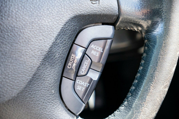 2015 Nissan Patrol GU 9 ST SUV Image 17