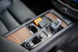 2023 MY24 Volvo XC60 UZ Ultimate B5 Bright SUV