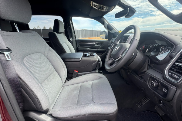 2024 Ram 1500 STD Big Horn SWB Crew Cab Image 9