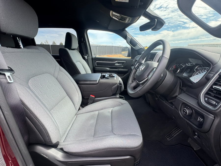 2024 Ram 1500 STD Big Horn SWB Crew Cab Image 9