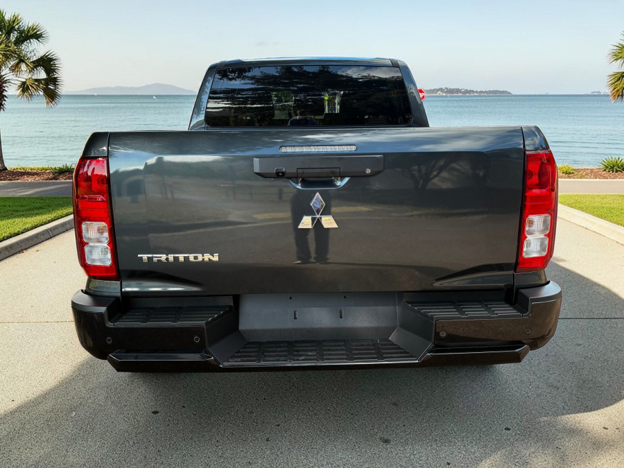 2026 Mitsubishi Triton MV GLX+ Ute Image 5