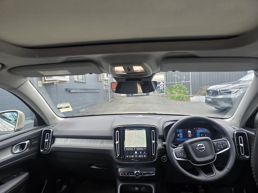 2026 MY27 Volvo XC40 XZ Ultra B4 Bright SUV Image 13