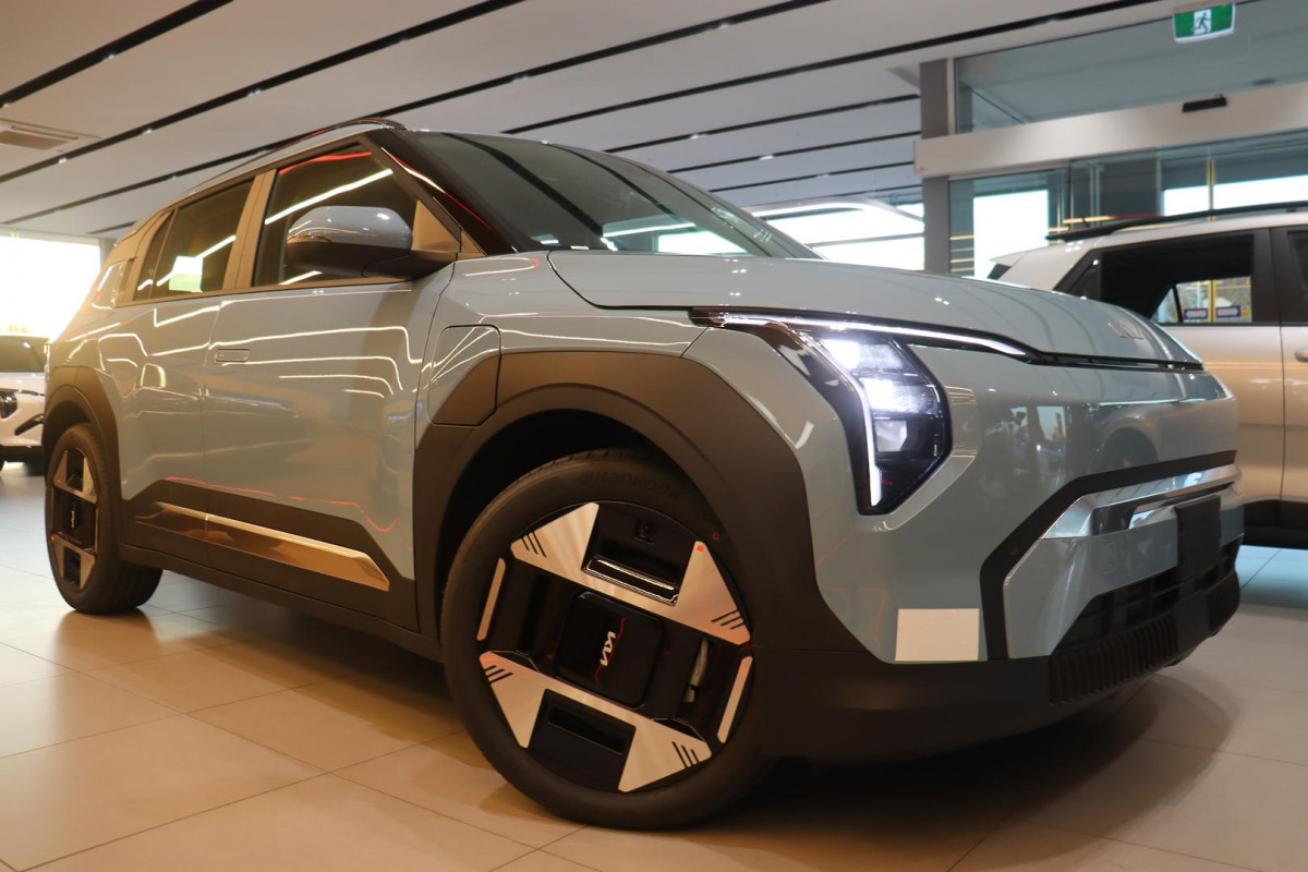 2026 MY27 Kia EV3 SV Earth SUV