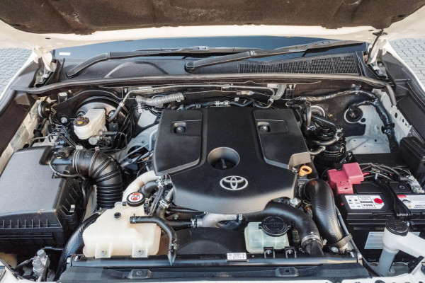 2022 Toyota HiLux GUN126R SR Cab Chassis Image 4