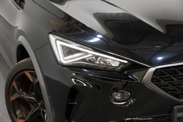 2025 Cupra Formentor VZx SUV image 2
