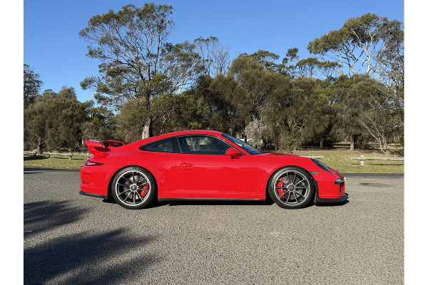 2015 Porsche 911 991 GT3 Coupe Image 9