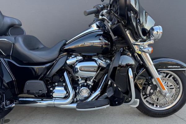2019 Harley-Davidson Tri Glide Ultra 114 (FLHTCUTG) Trike