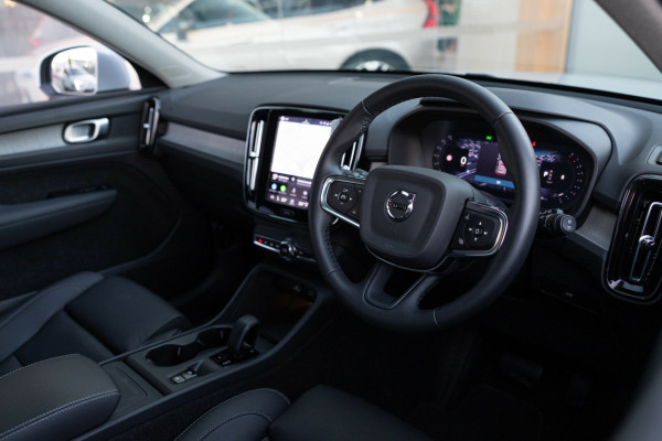2025 MY26 Volvo XC40 XZ Plus B4 SUV Image 14