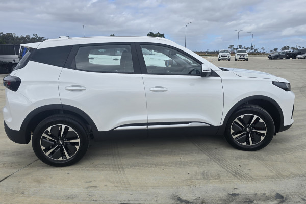 2026 Chery Tiggo 4  Hybrid Ultimate SUV Image 9