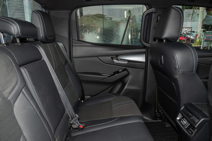 2025 Mazda BT-50 TF GT Cab Chassis Image 9