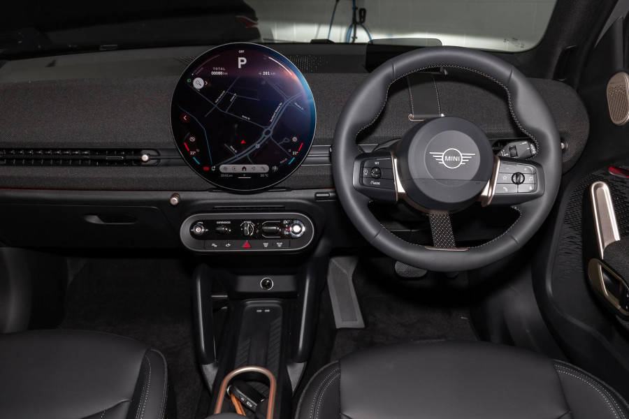 2026 MINI Aceman J05 SE Favoured Hatch