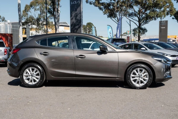 2016 Mazda 3 BN Series Maxx Sport Hatch Image 3