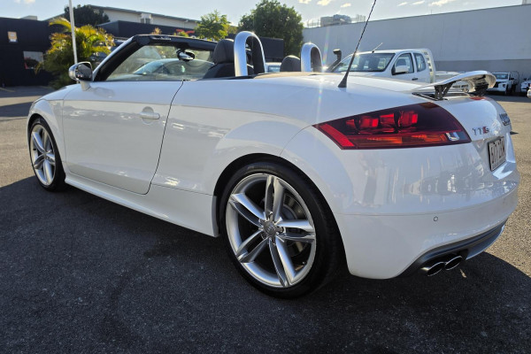 2009 Audi TTS 8J  Convertible Image 9