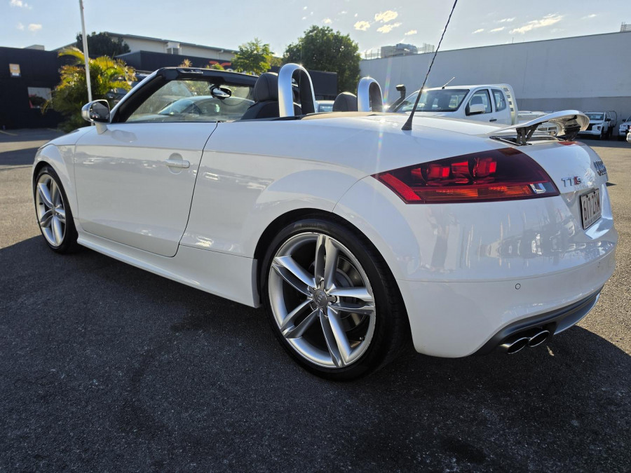 2009 Audi TTS 8J  Convertible Image 9