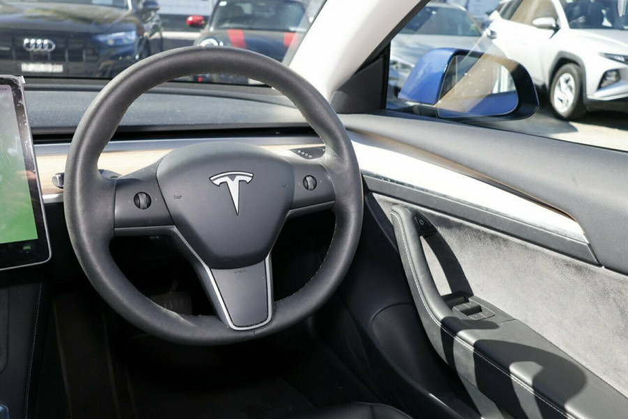 2022 Tesla Model 3  Long Range Sedan Image 6
