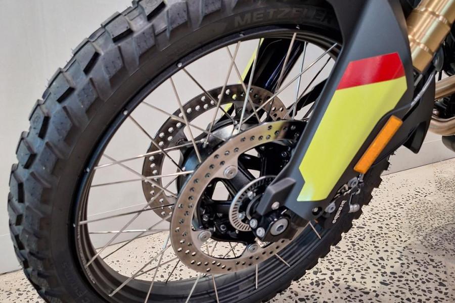2024 MY25 BMW F 900 GS Enduro F 900
