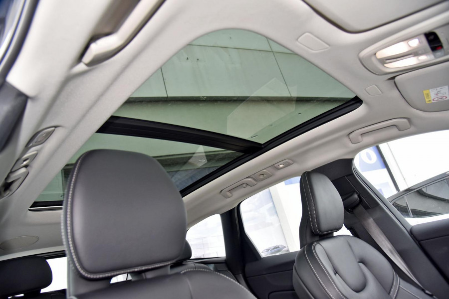 2023 Volvo XC60  Ultimate B5 Bright SUV Image 21