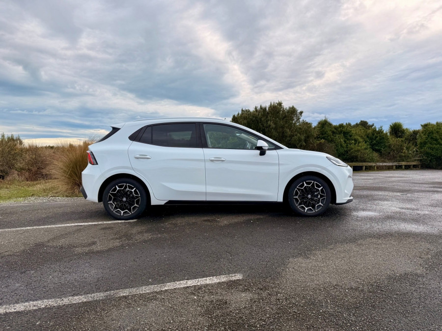 2026 MG MG4 EV Urban AH4E Essence 54 Hatch Image 2