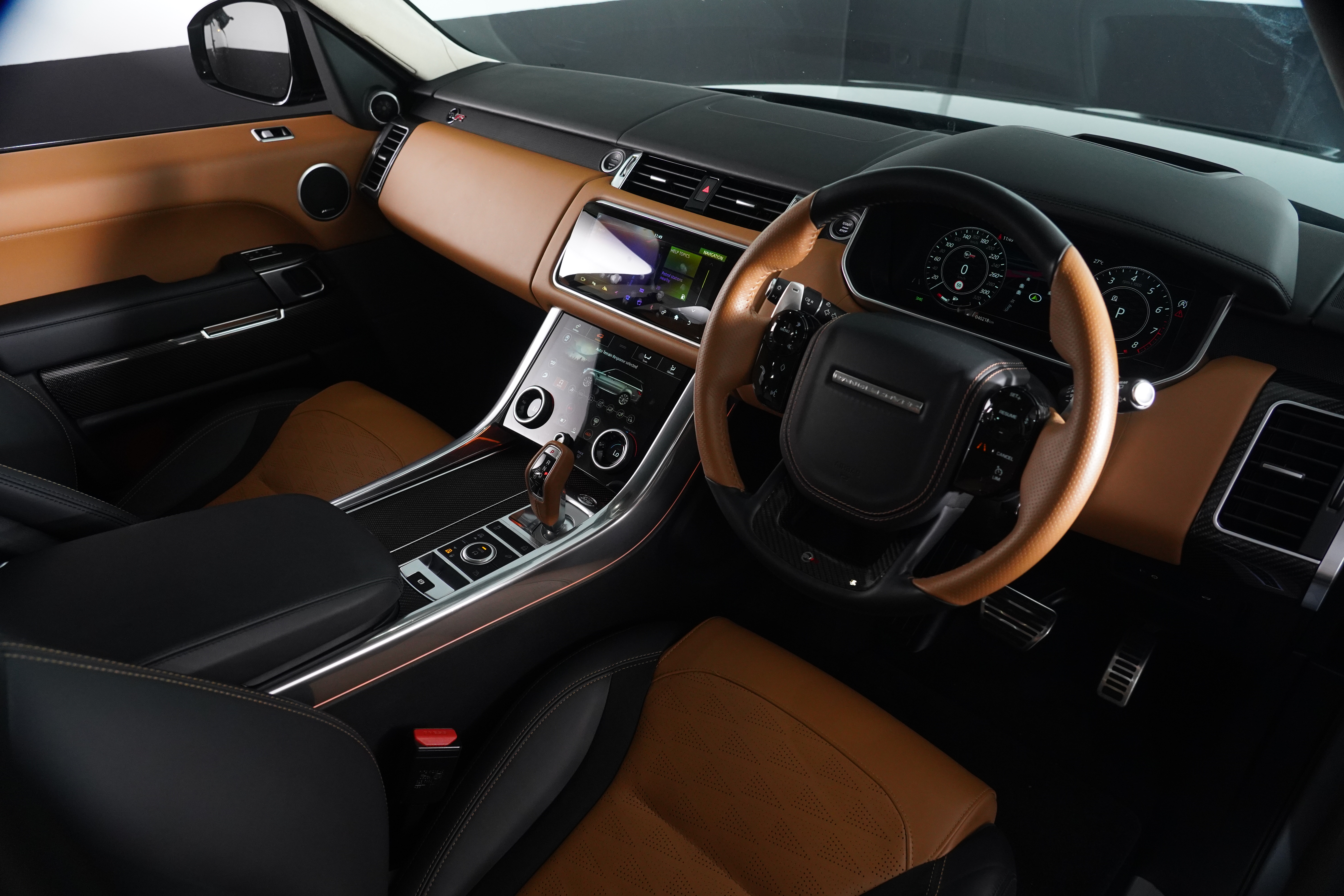 2022 Land Rover Range Rover Sport P575 SVR Carbon Edition SUV Image 31