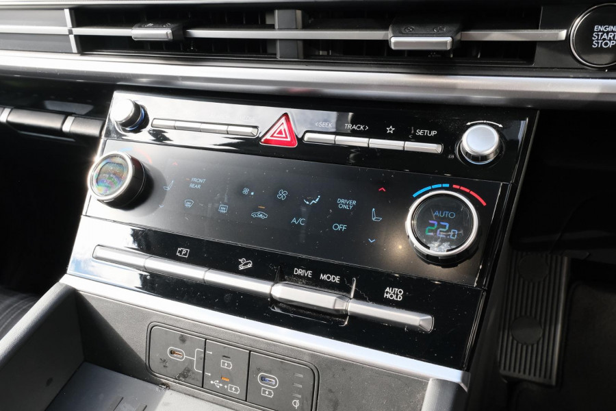2025 Hyundai Santa Fe MX5.V1 Hybrid SUV Image 15