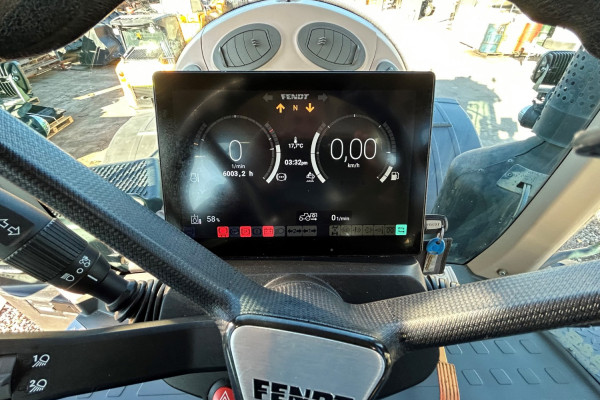 2024 Fendt 930 Vario Vario 4WD & FWA Image 9