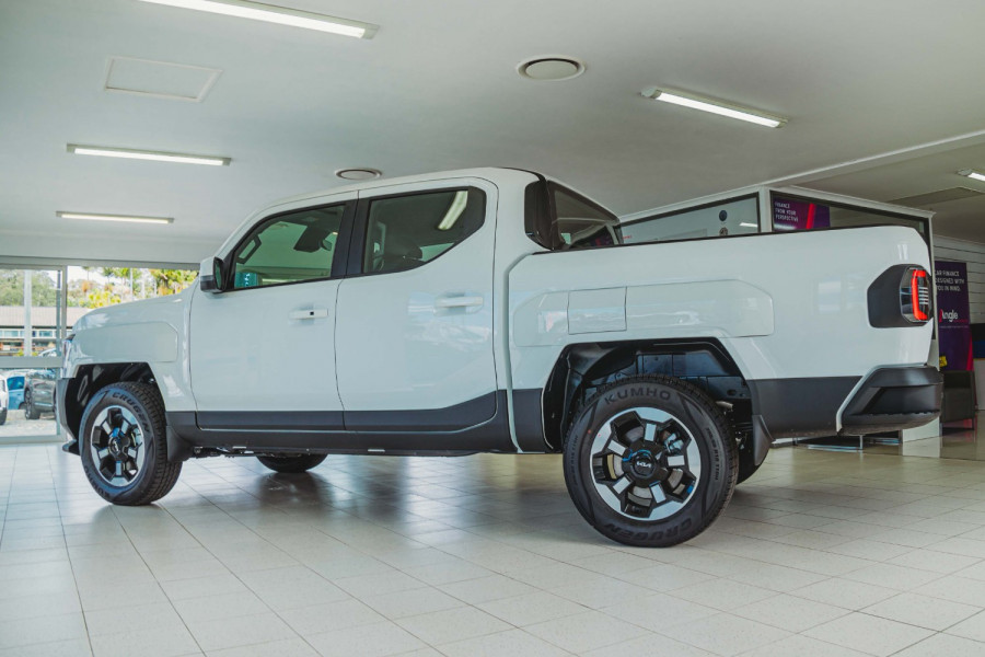 2025 MY26 Kia Tasman TK SX Plus Ute Image 16