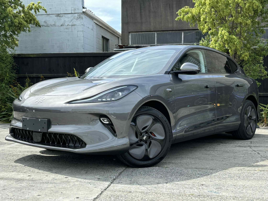 2026 MY25 MG IM6 S12L Premium SUV Image 5