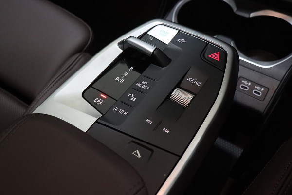 2024 BMW iX1 U11 eDrive20 xLine SUV image 17