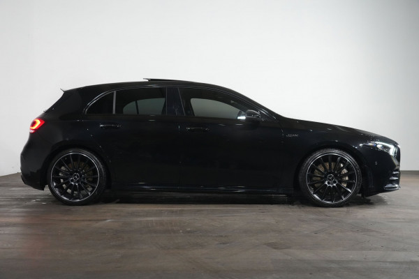 2022 Mercedes-Benz A-Class 4matic Hatch Image 4