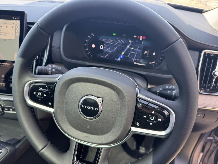 2025 MY26 Volvo XC90 L Series Plus B5 Bright SUV Image 11